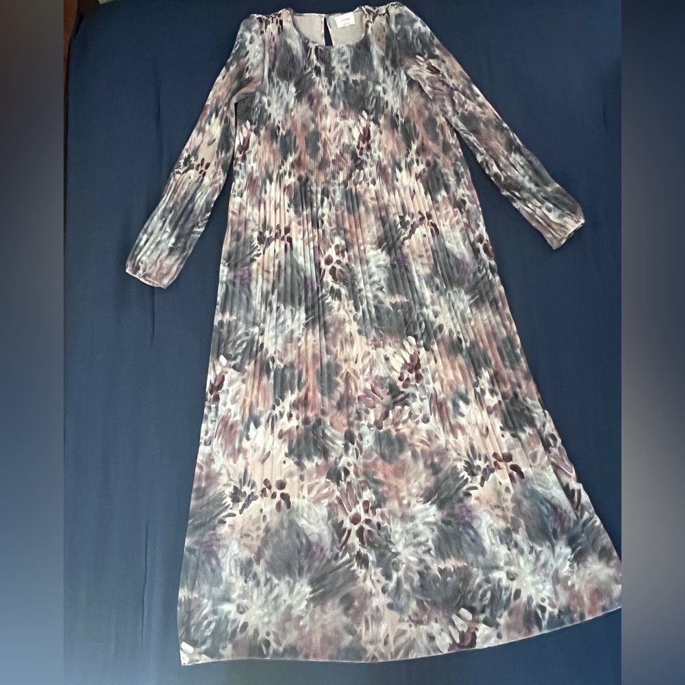 Wilfred Cream Long Sleeve Gown with Bishop Sleeves - Picture 1 of 3